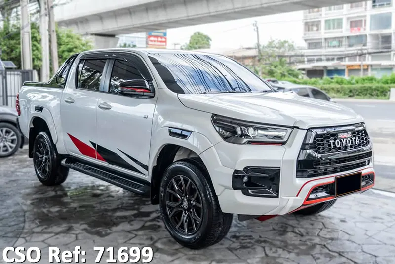 Toyota / Hilux Revo 2023